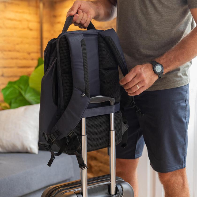 QUECHUA Раница за преходи, 23 литра